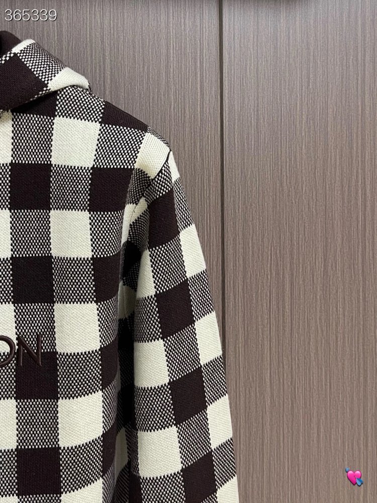 Louis Vuitton2026 New Men's Fashion Casual Letter Embroidery Color blocked Grid Knitted Hoodie卫衣 | L