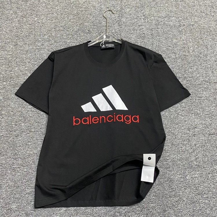 Balenciaga Adidas Joint Short Sleeve Fashion Show with Large Logo | Litbuuy Spreadsheet
