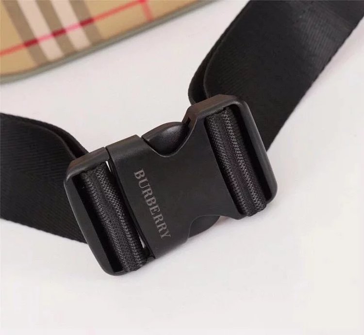 Burberry contrasting waist bag crossbody bag chest bag unisex | Litbuuy Spreadsheet