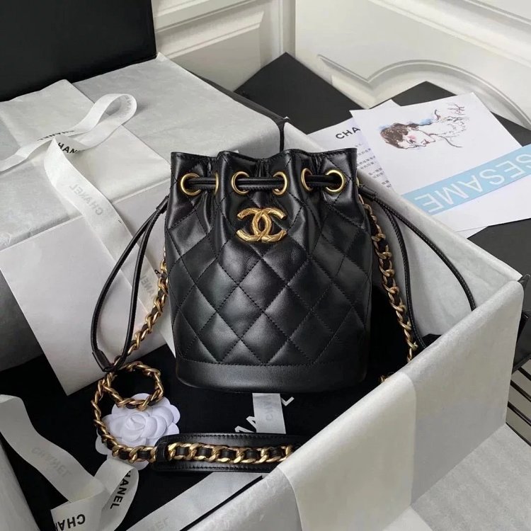 Chanel Retro Smooth Leather Drawstring Bucket Bag AS2716 Cross Carrying Women's 