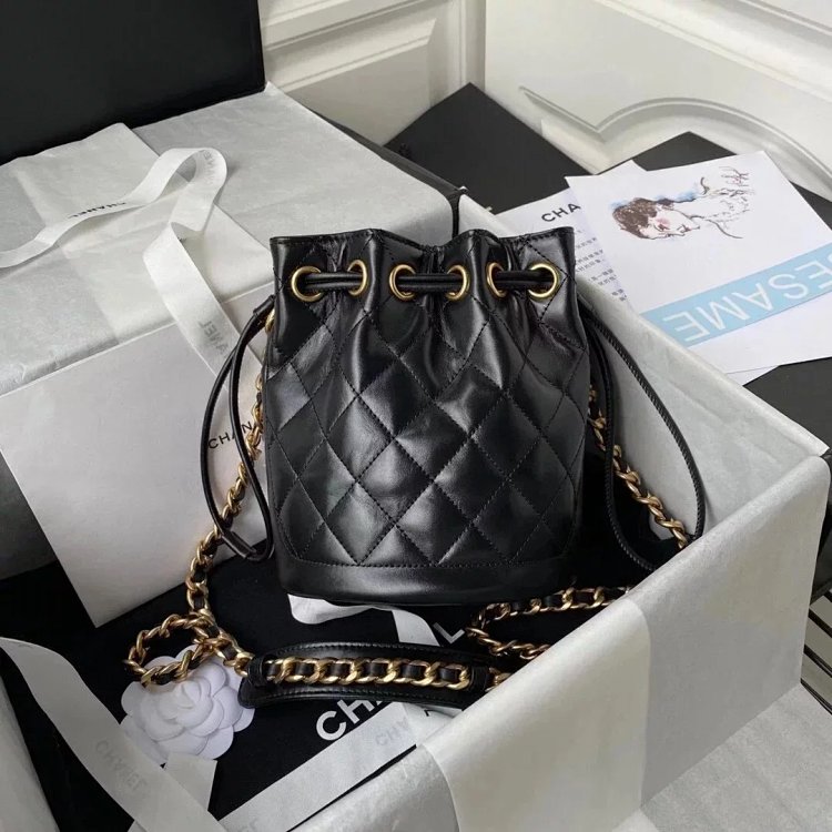 Chanel Retro Smooth Leather Drawstring Bucket Bag AS2716 Cross Carrying Women's Bag AS2716 Chanel Re