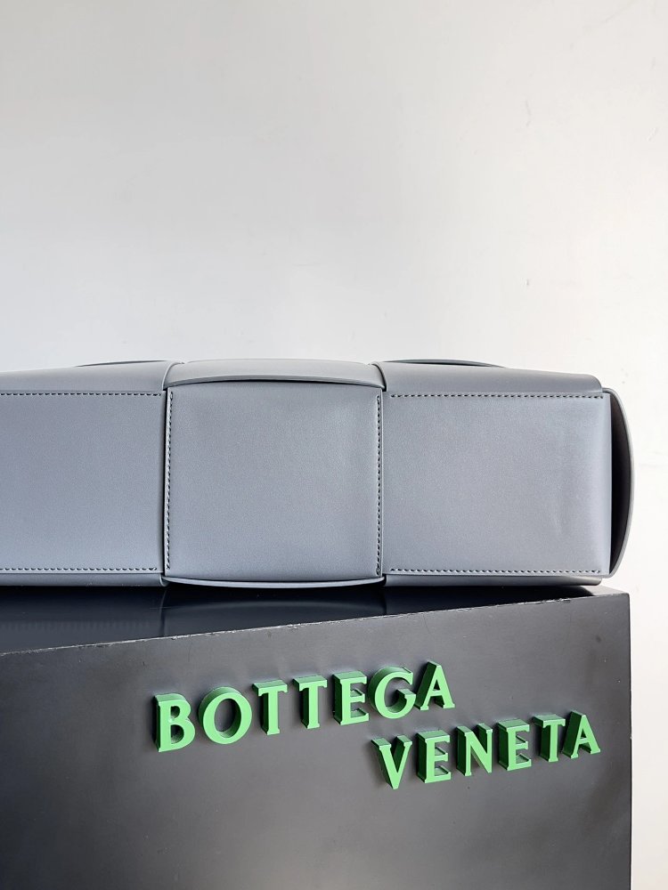 Bottega Veneta Large Grid Knitted Men's briefcase | Litbuuy Spreadsheet
