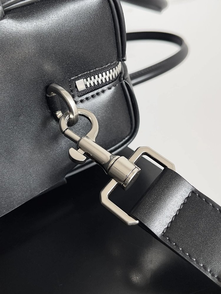 Bottega Veneta Large Grid Knitted Men's briefcase | Litbuuy Spreadsheet