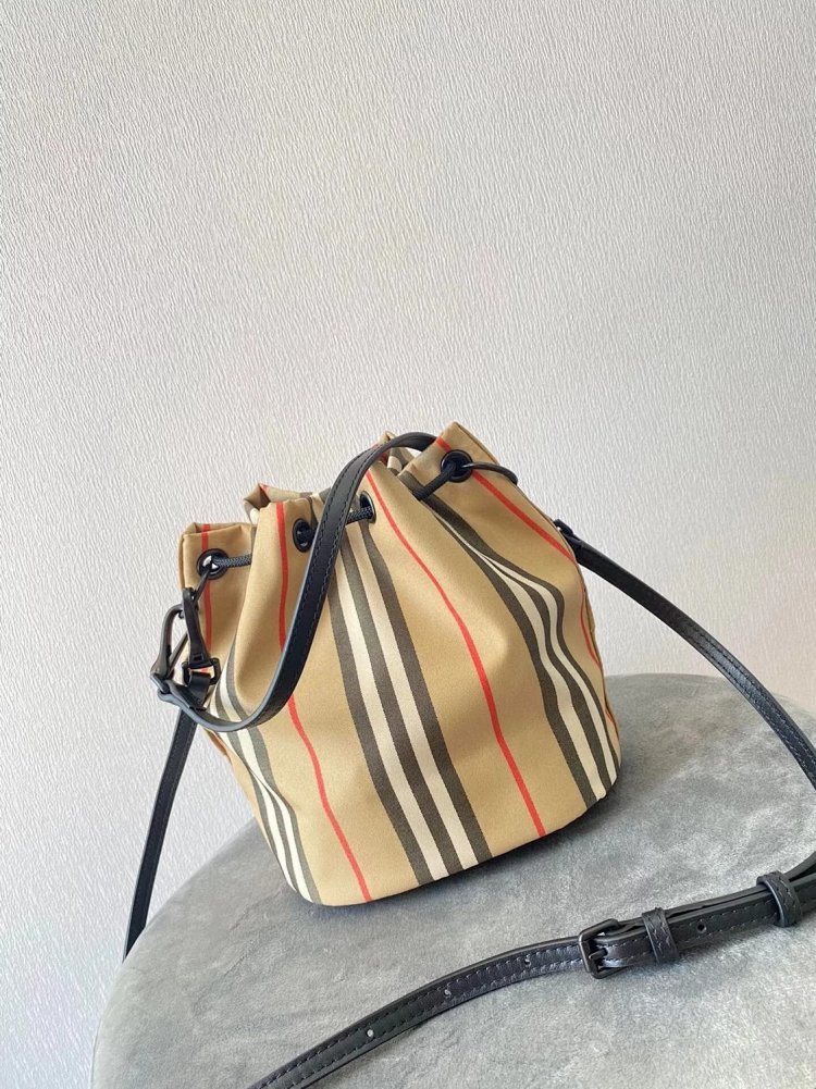 Burberry storage classic plaid canvas bucket bag drawstring bag | Litbuuy Spreadsheet