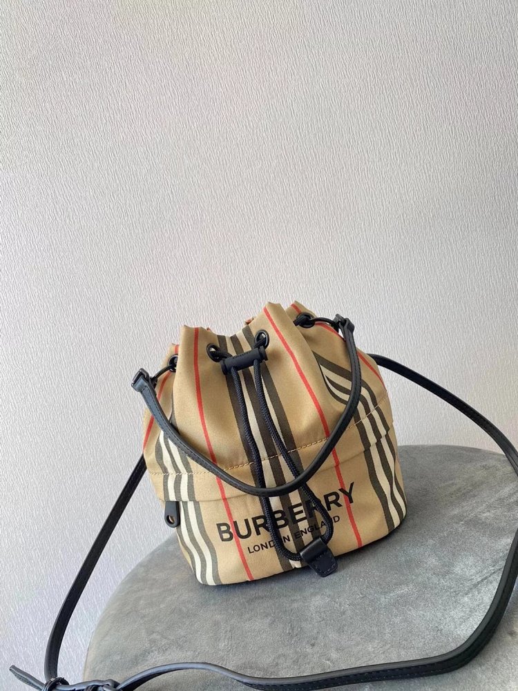 Burberry storage classic plaid canvas bucket bag drawstring bag | Litbuuy Spreadsheet