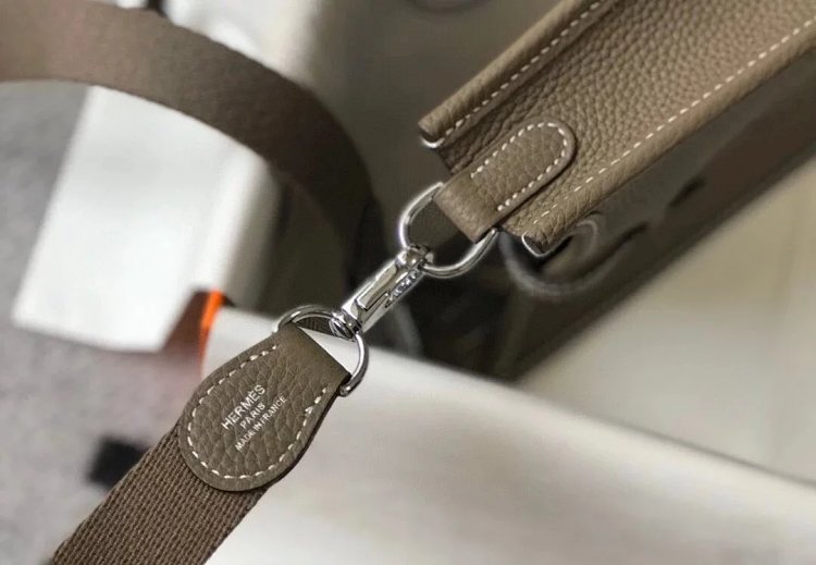Hermes mini calf leather hollow shoulder crossbody buckle women's bag | Litbuuy Spreadsheet