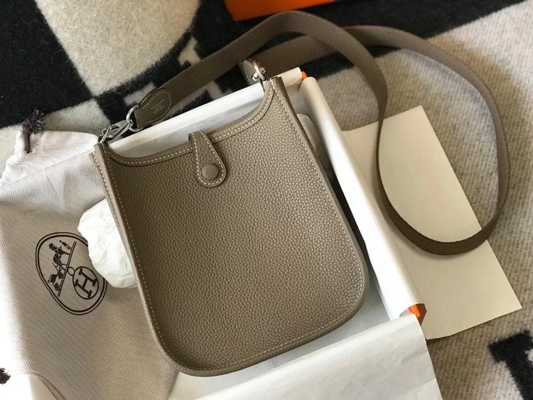 Hermes mini calf leather hollow shoulder crossbody buckle women's bag | Litbuuy Spreadsheet