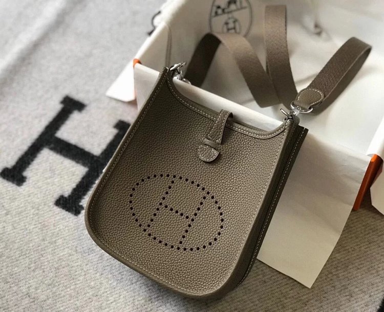 Hermes mini calf leather hollow shoulder crossbody buckle women's bag | Litbuuy Spreadsheet