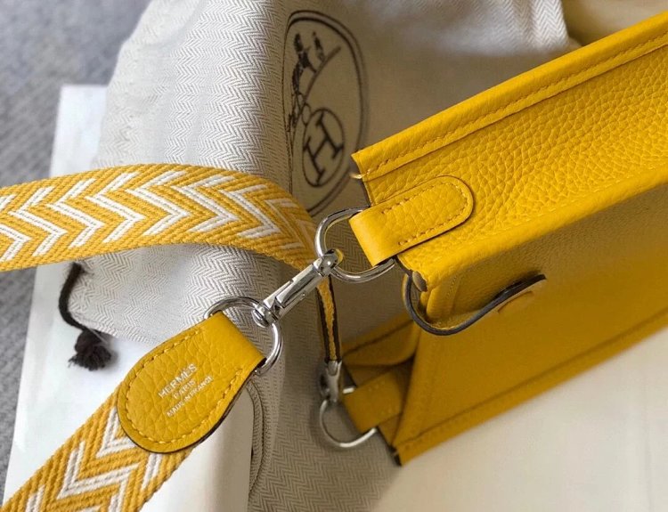 Hermes mini calf leather hollow shoulder crossbody buckle women's bag | Litbuuy Spreadsheet