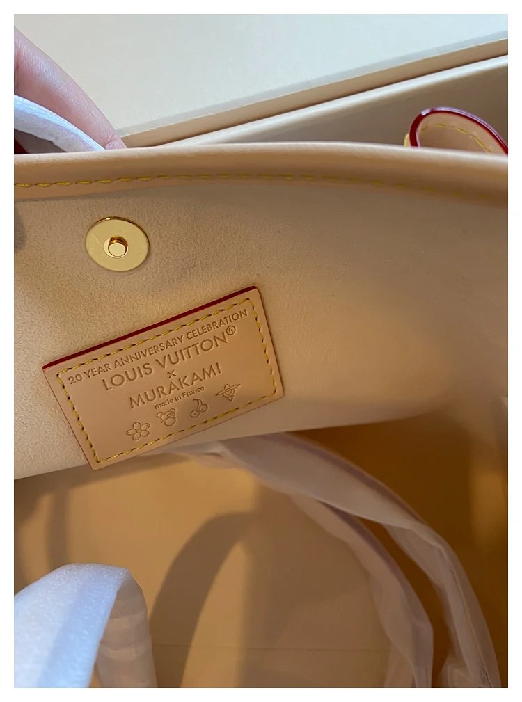 Louis Vuitton white tri colored CarryAll handbag | Litbuuy Spreadsheet