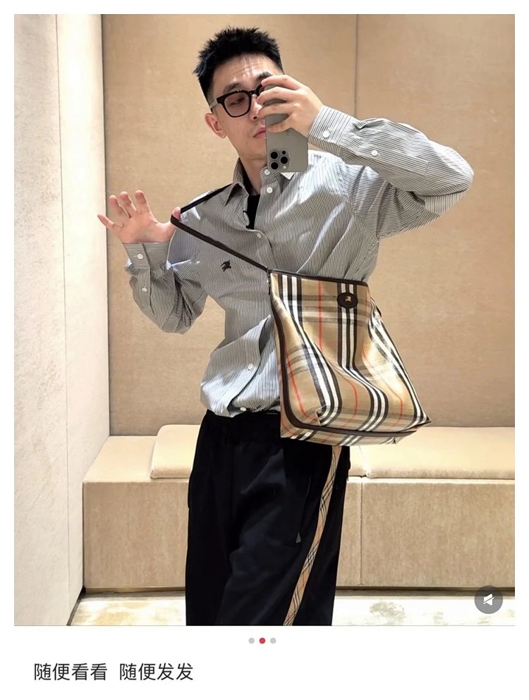 Burberry  Classic British plaid crossbody bag | Litbuuy Spreadsheet