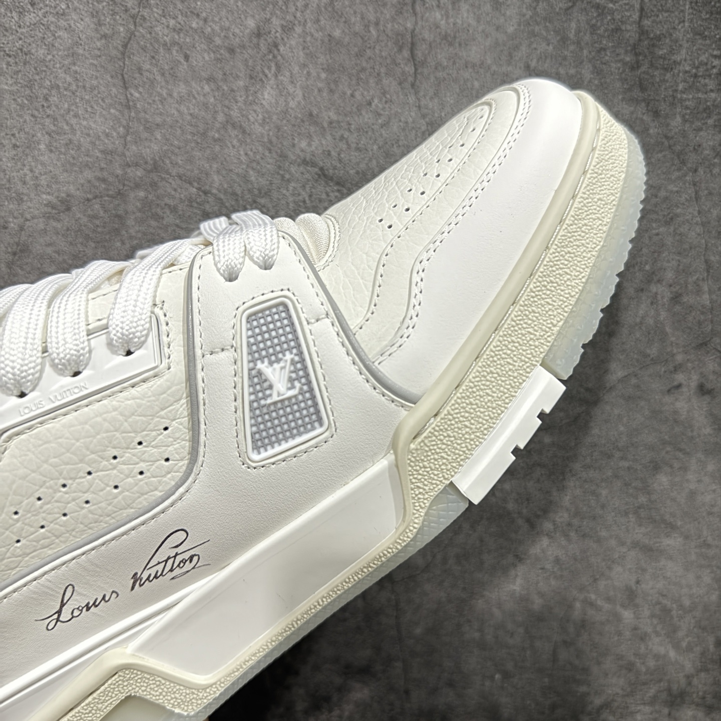 Louis Vuitton  Trainer Sneaker T538002 | Litbuuy Spreadsheet