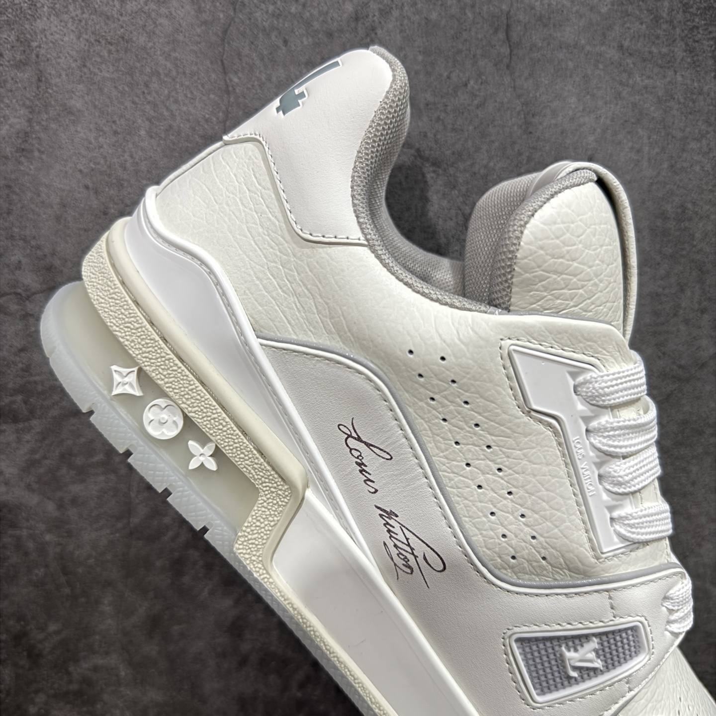 Louis Vuitton  Trainer Sneaker T538002 | Litbuuy Spreadsheet