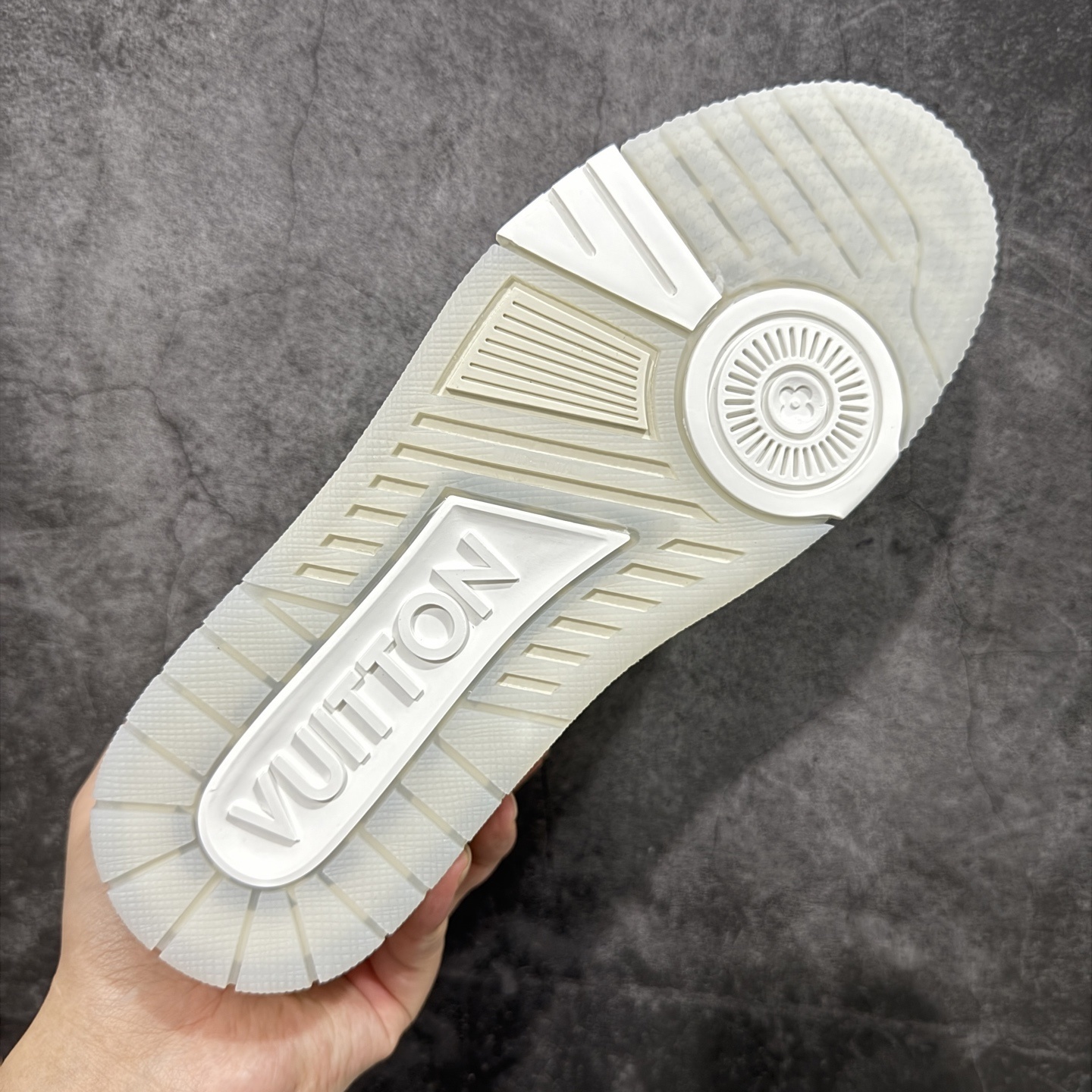 Louis Vuitton  Trainer Sneaker T538002 | Litbuuy Spreadsheet