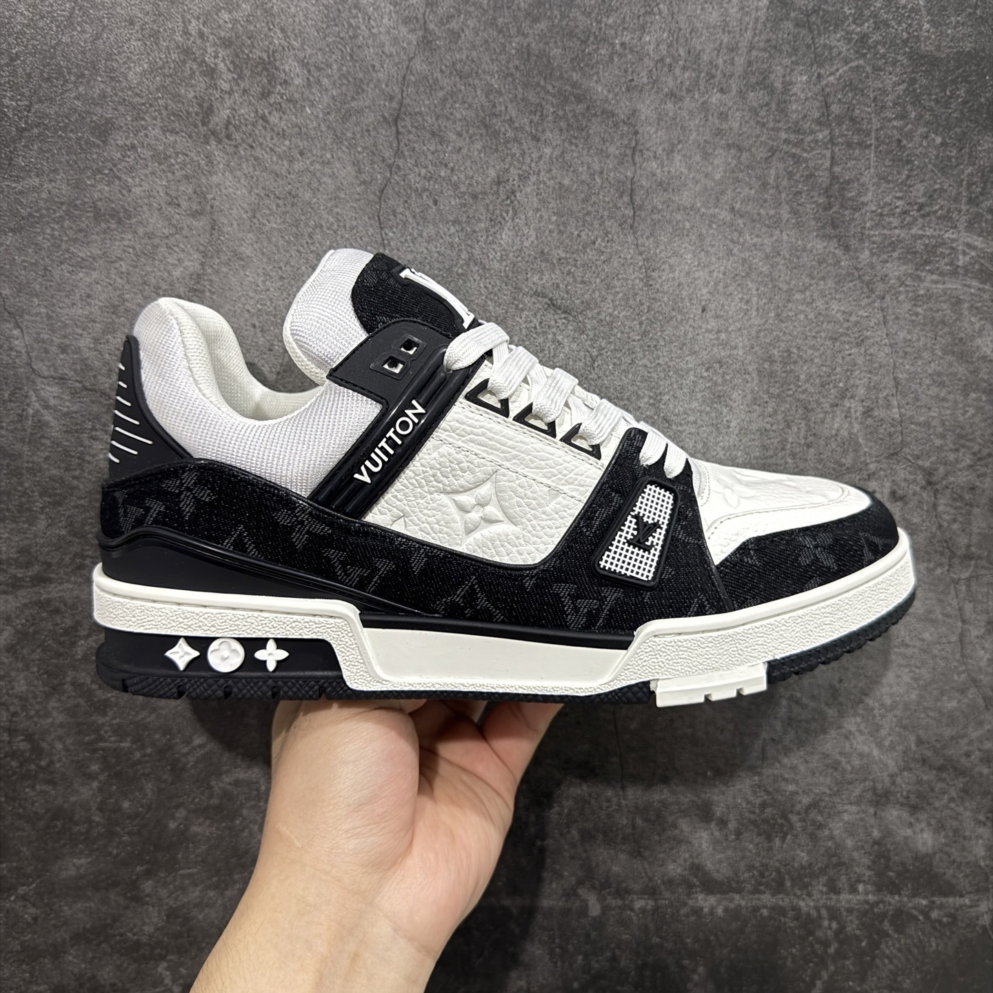 Louis Vuitton  Trainer Sneaker T538004 | Litbuuy Spreadsheet