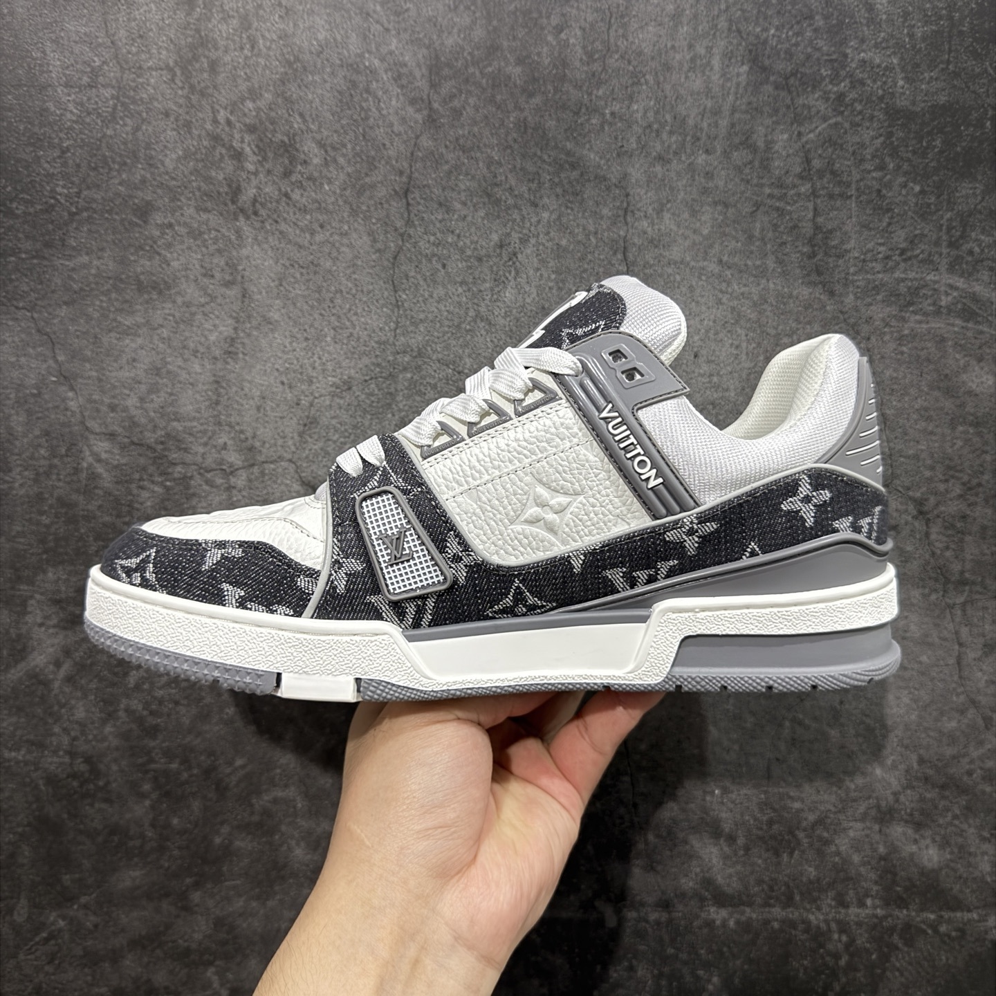 Louis Vuitton  Trainer Sneaker T538003 | Litbuuy Spreadsheet