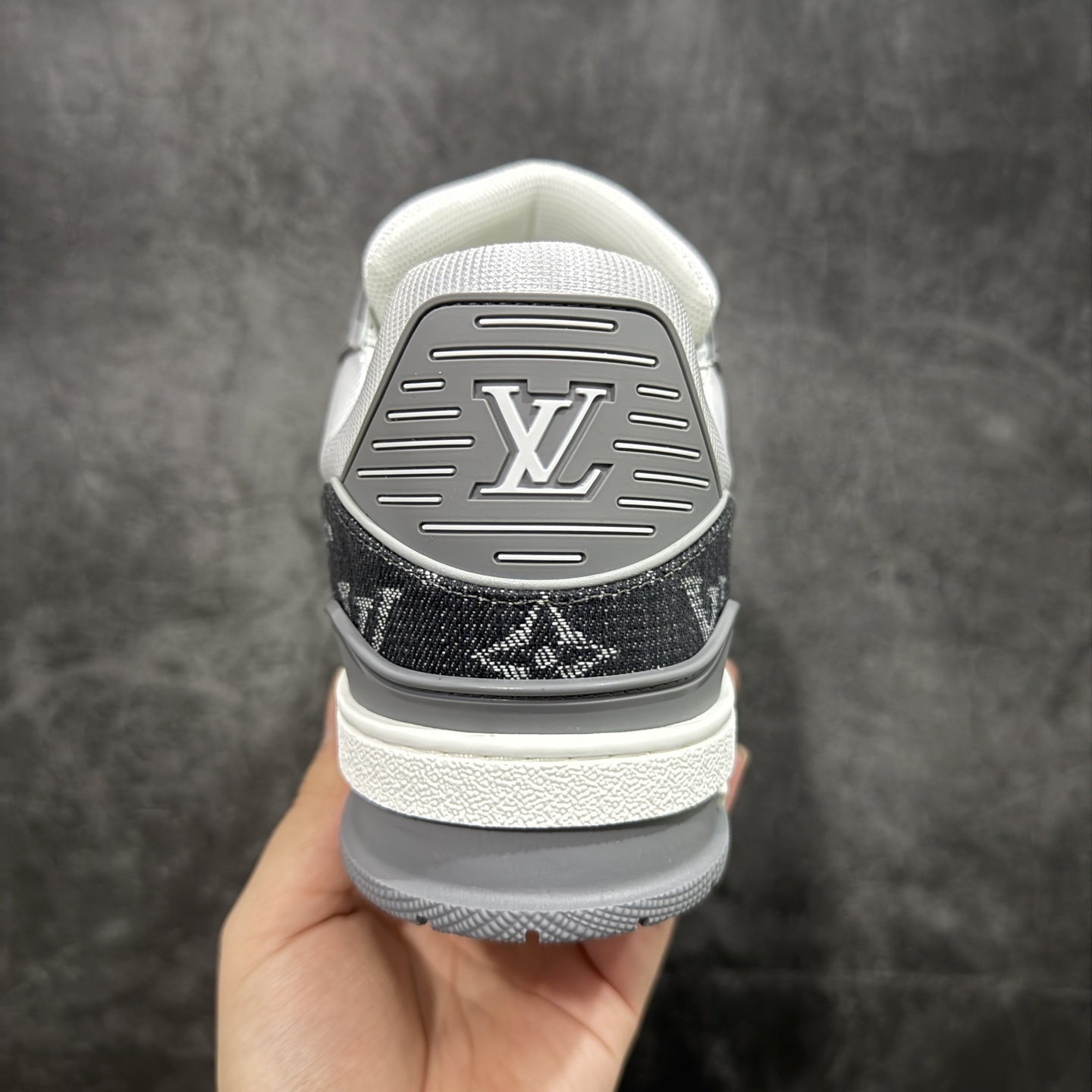 Louis Vuitton  Trainer Sneaker T538003 | Litbuuy Spreadsheet