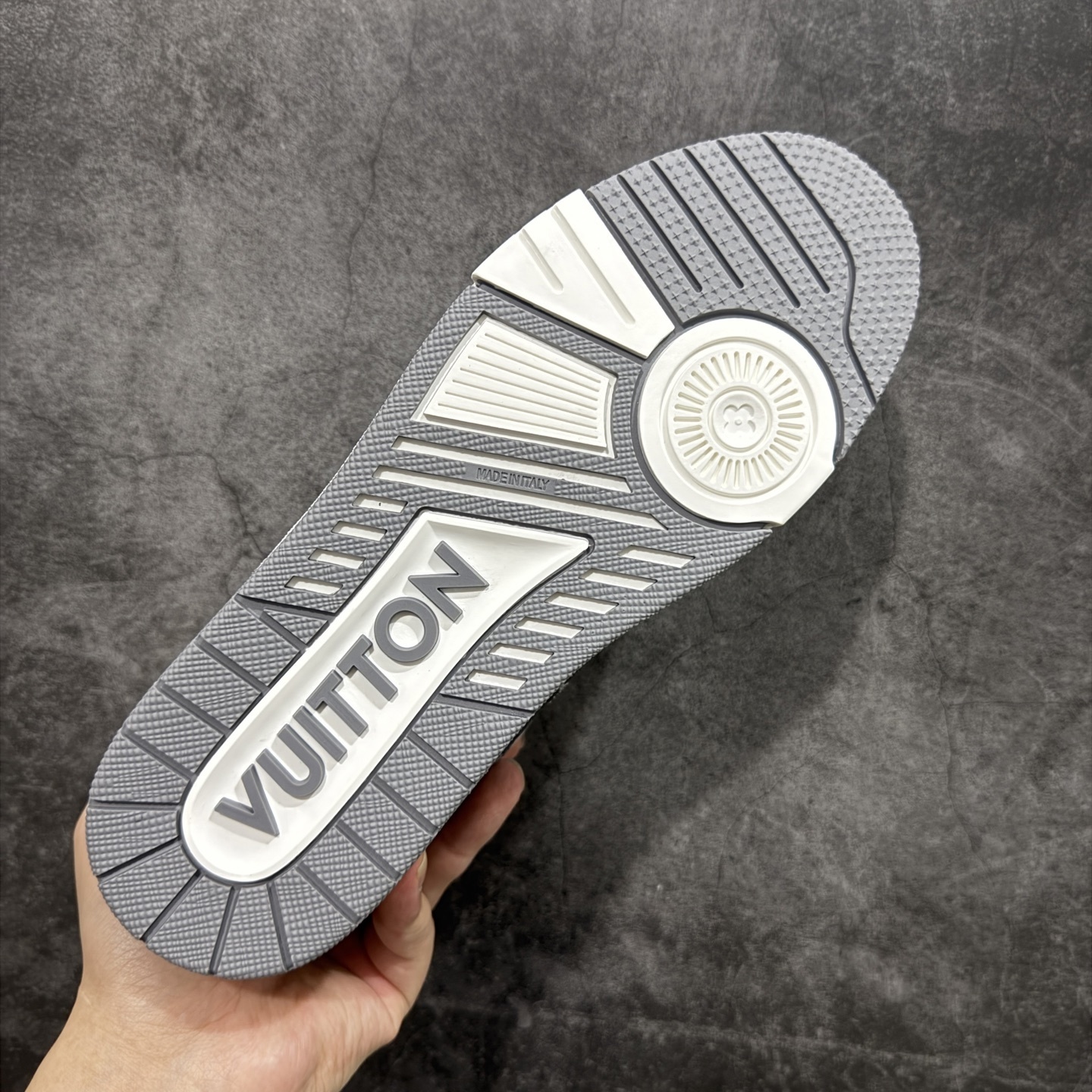Louis Vuitton  Trainer Sneaker T538003 | Litbuuy Spreadsheet