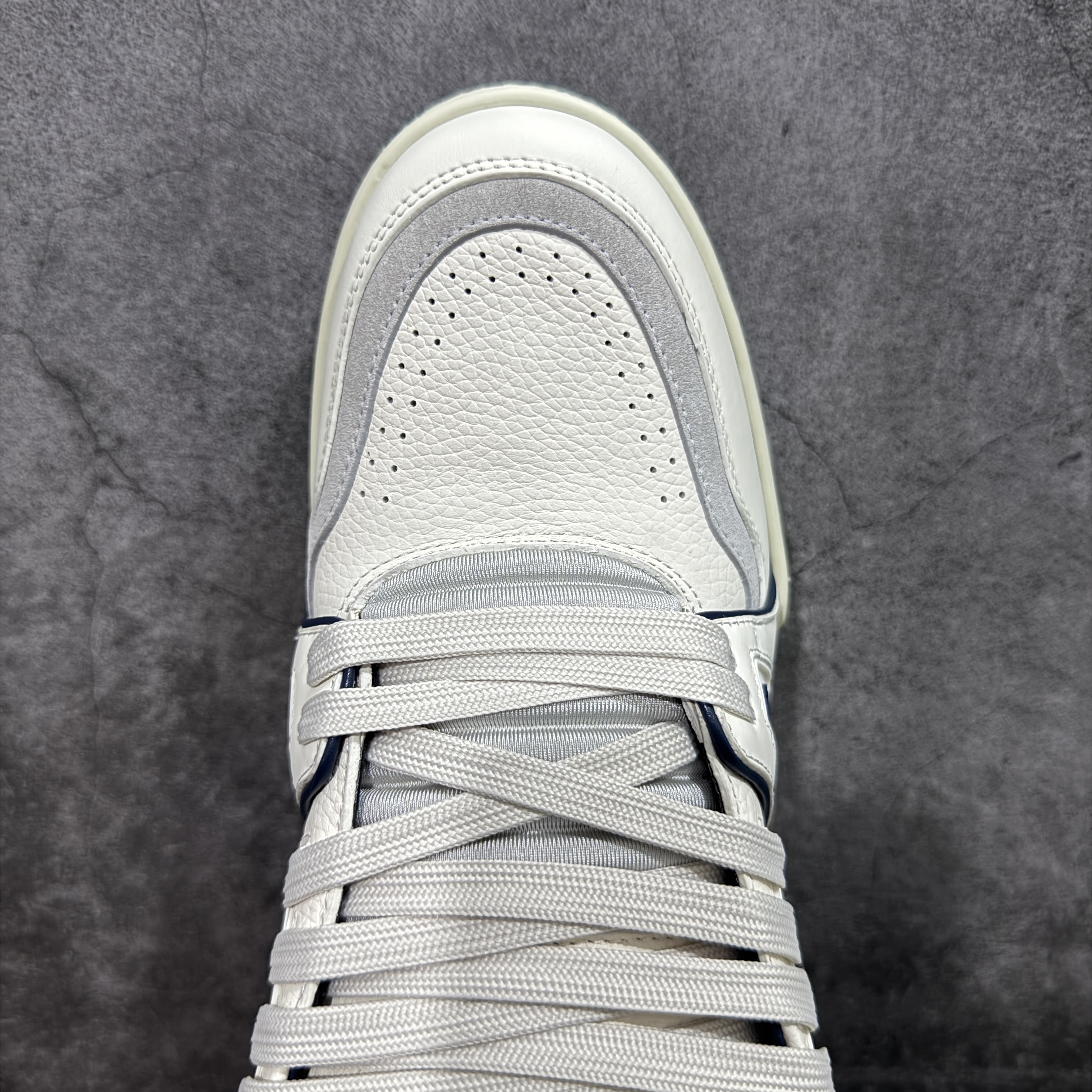Louis Vuitton  Trainer Sneaker T538006 | Litbuuy Spreadsheet