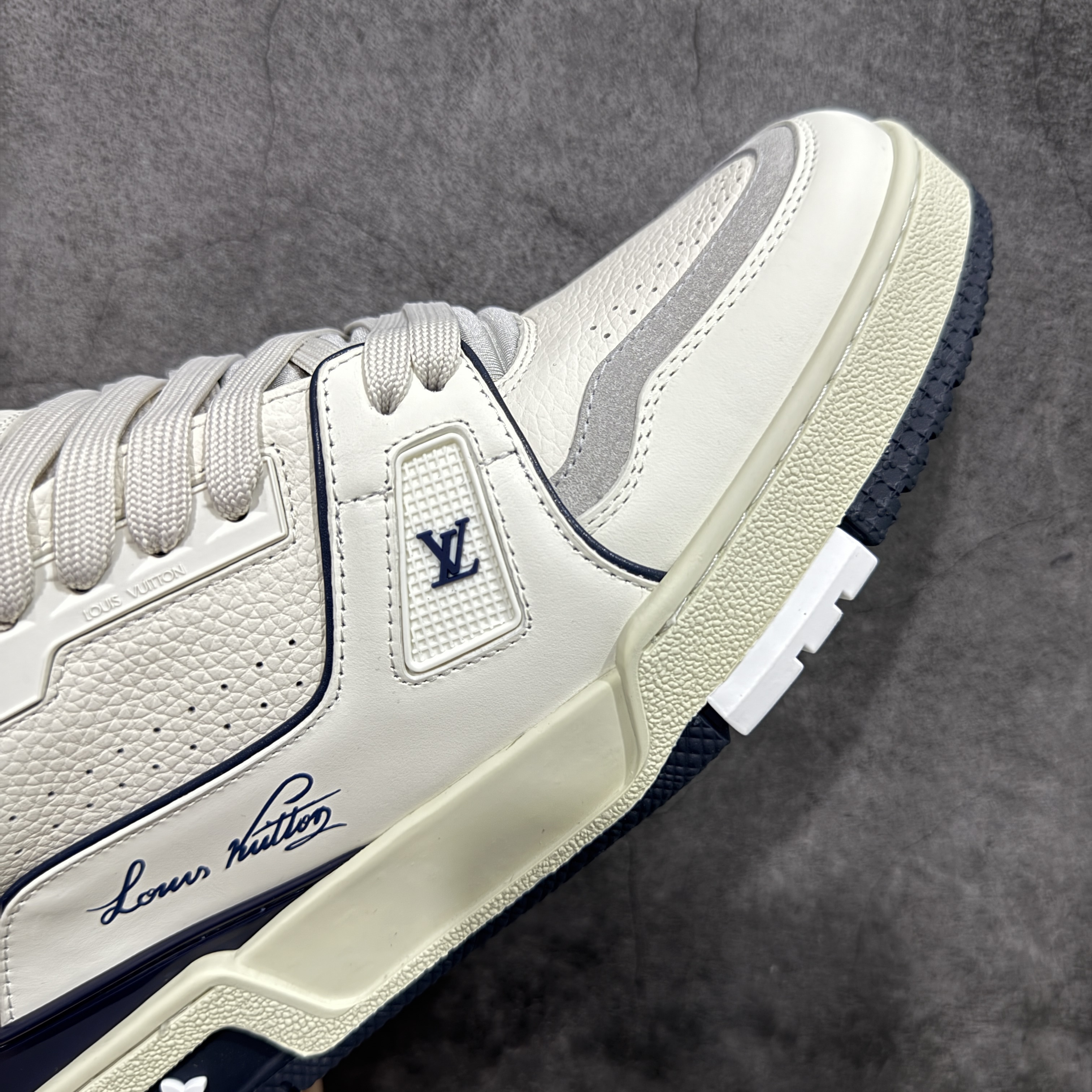 Louis Vuitton  Trainer Sneaker T538006 | Litbuuy Spreadsheet
