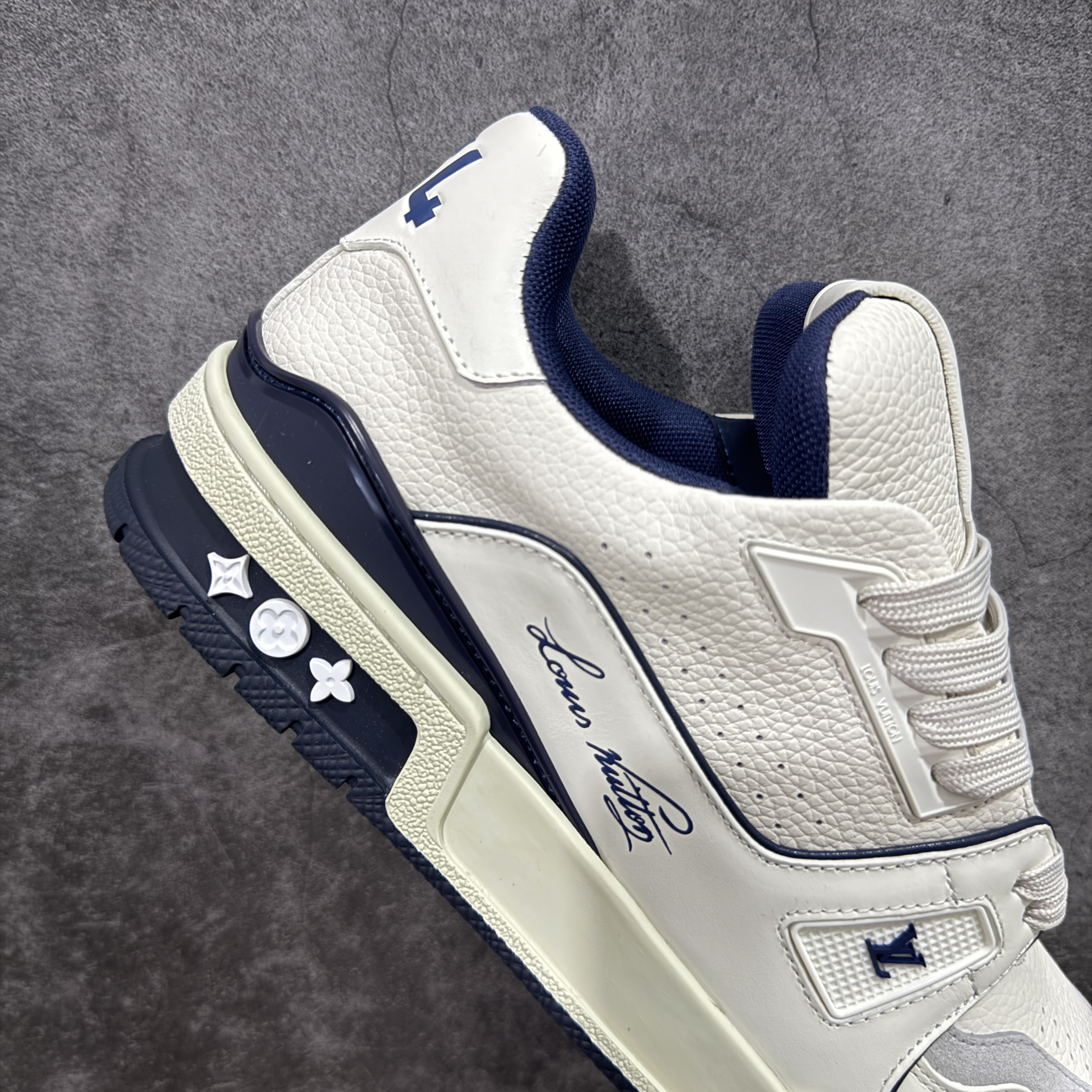 Louis Vuitton  Trainer Sneaker T538006 | Litbuuy Spreadsheet