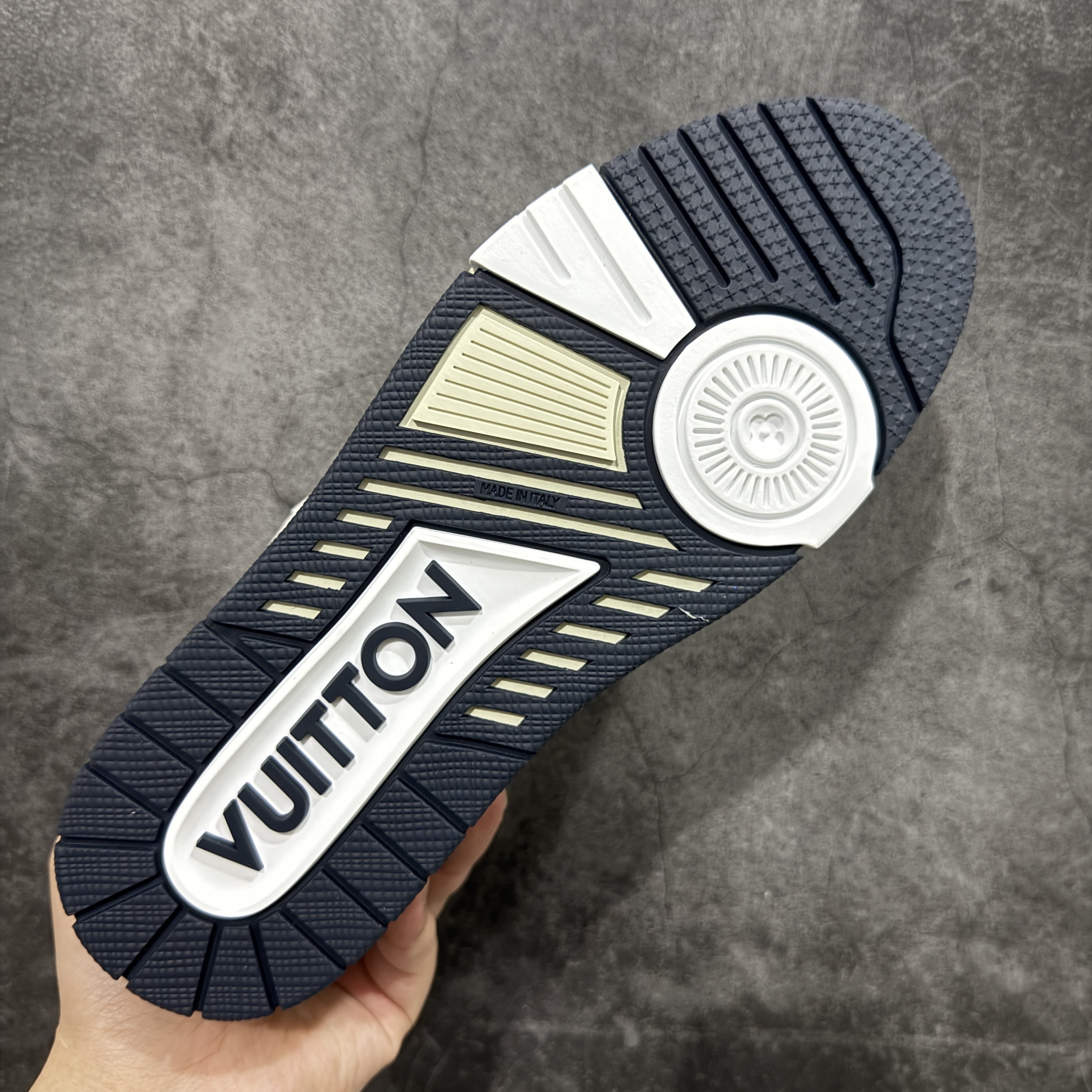 Louis Vuitton  Trainer Sneaker T538006 | Litbuuy Spreadsheet