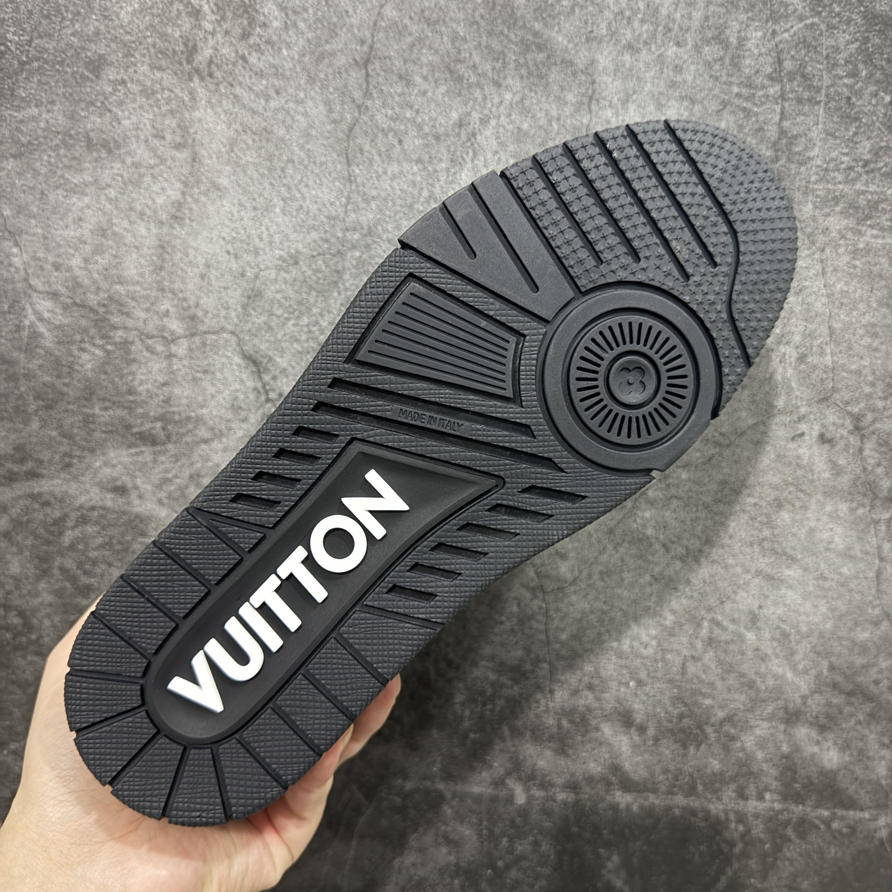 Louis Vuitton  Trainer Sneaker T538007 | Litbuuy Spreadsheet
