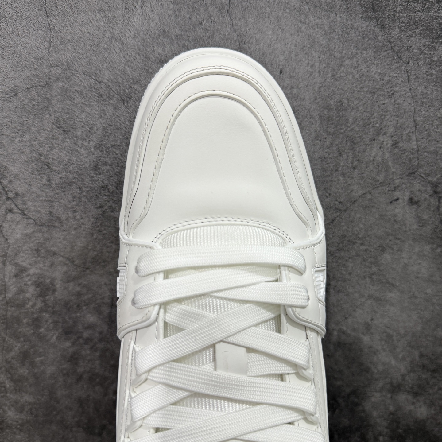 Louis Vuitton Trainer Sneaker T538008 | Litbuuy Spreadsheet