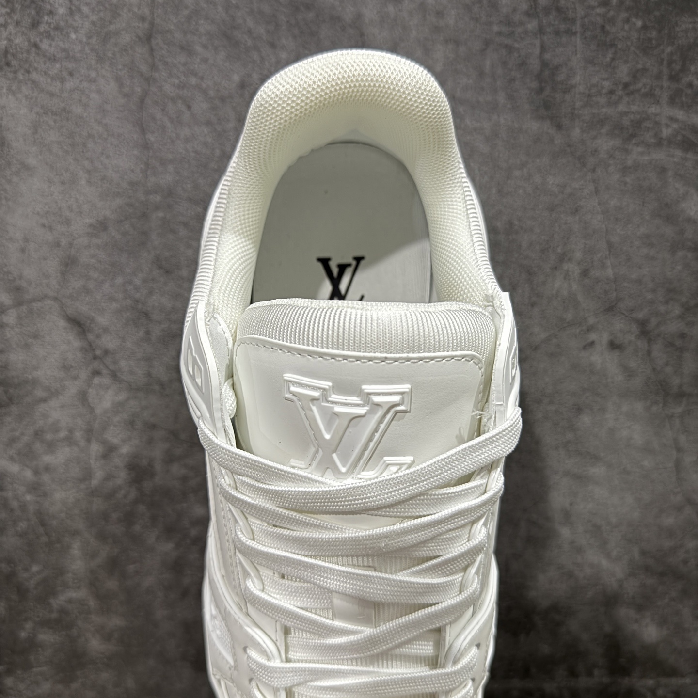 Louis Vuitton Trainer Sneaker T538008 | Litbuuy Spreadsheet