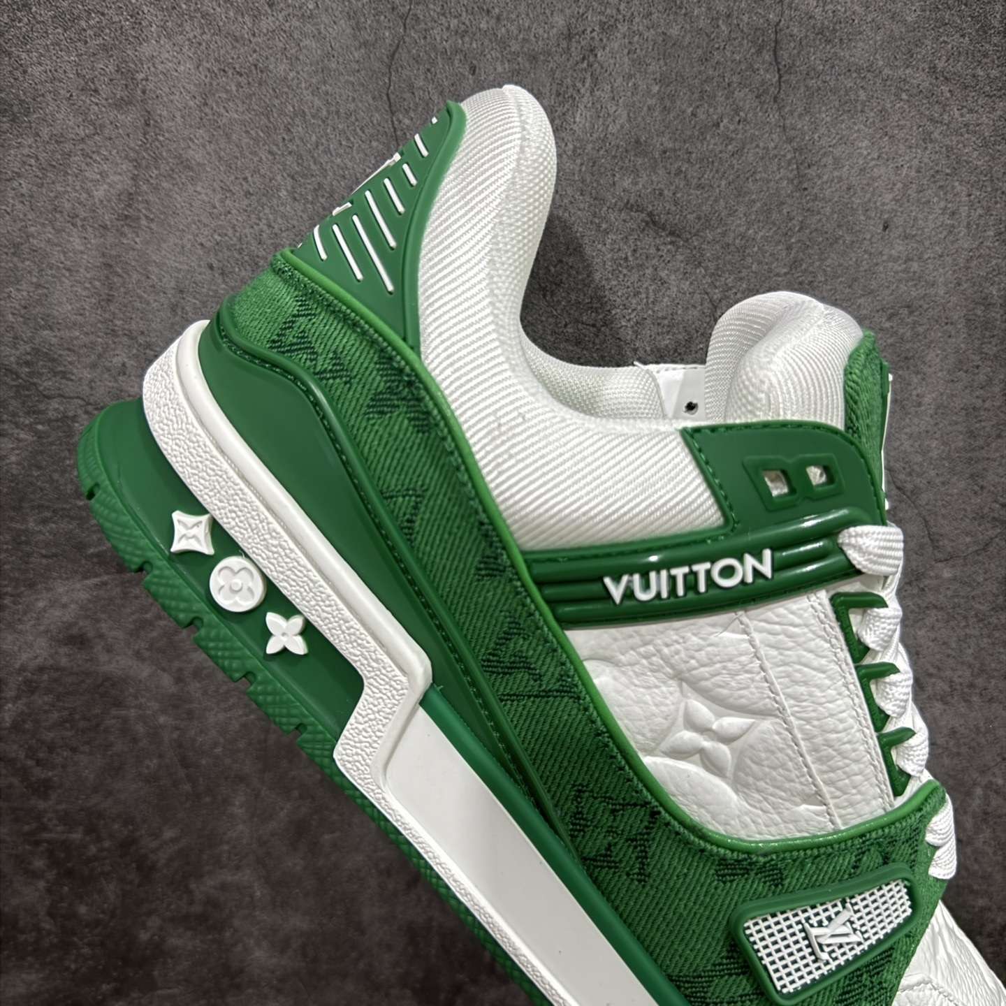 Louis Vuitton Trainer Sneaker T538009 | Litbuuy Spreadsheet