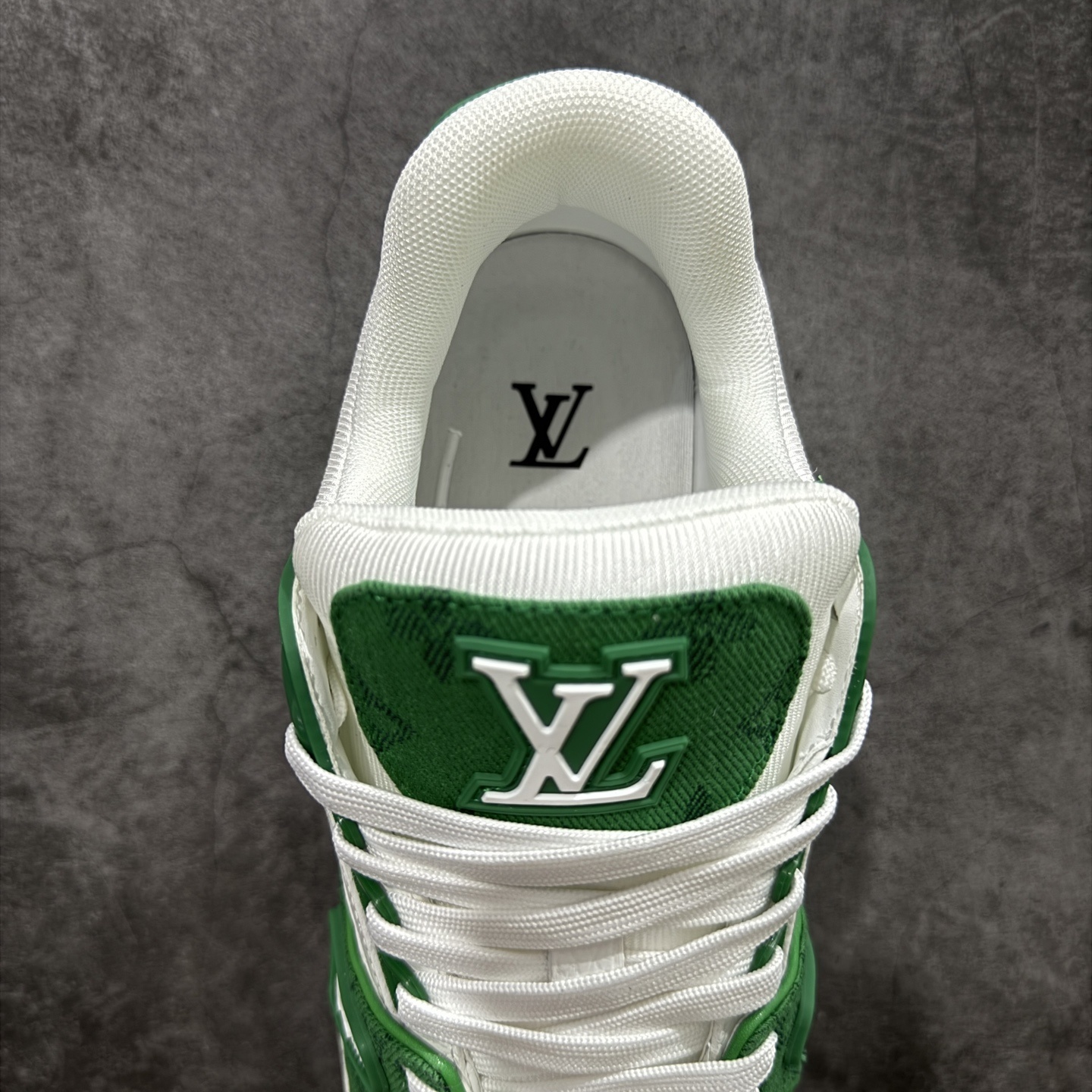 Louis Vuitton Trainer Sneaker T538009 | Litbuuy Spreadsheet