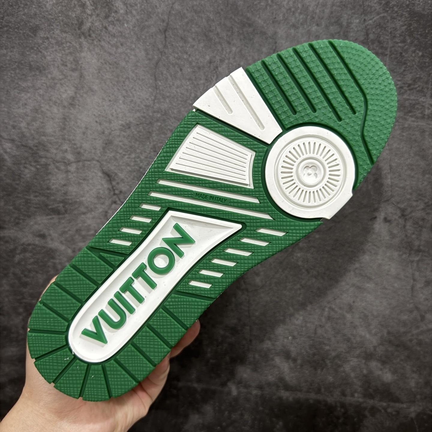 Louis Vuitton Trainer Sneaker T538009 | Litbuuy Spreadsheet