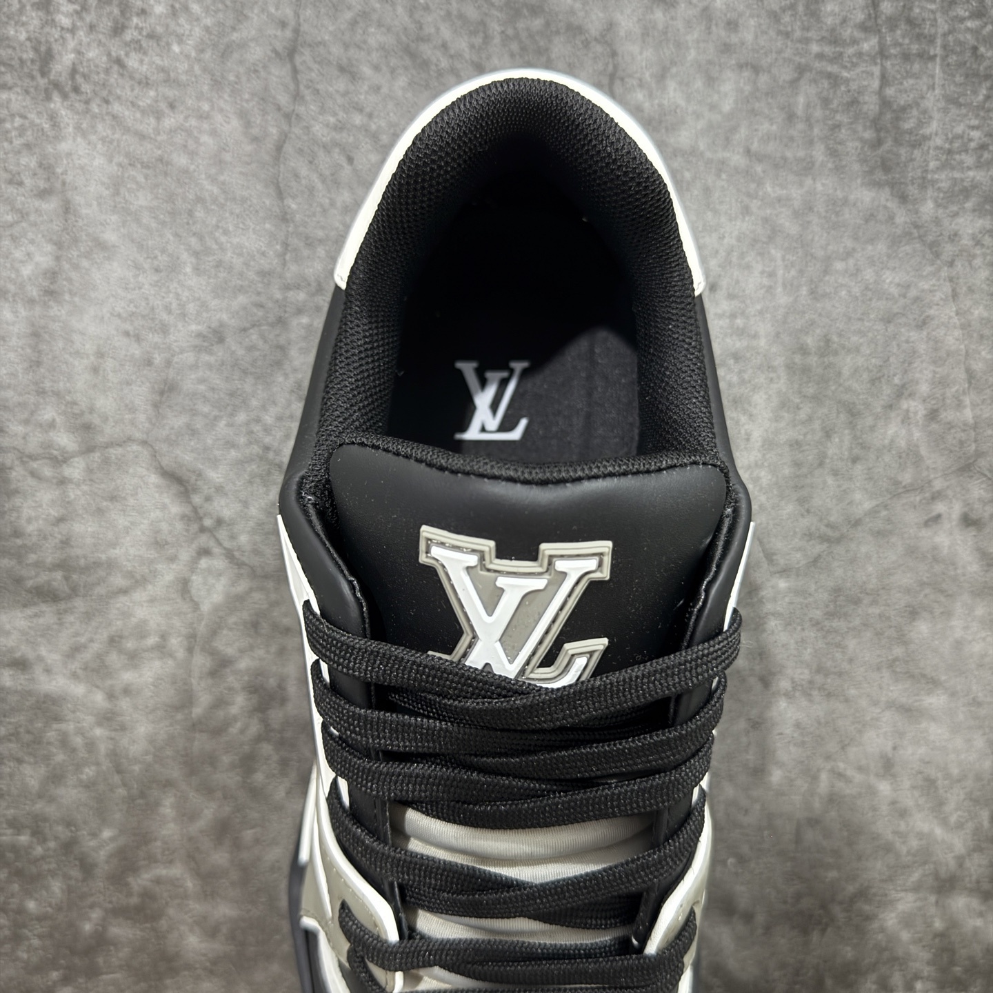 Louis Vuitton Trainer Sneaker T538010 | Litbuuy Spreadsheet
