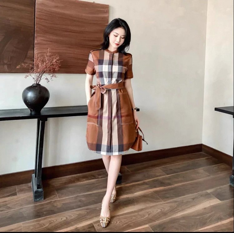 Burberry  British style casual mid length shirt skirt with floral patterns | Litbuuy Spreadsheet