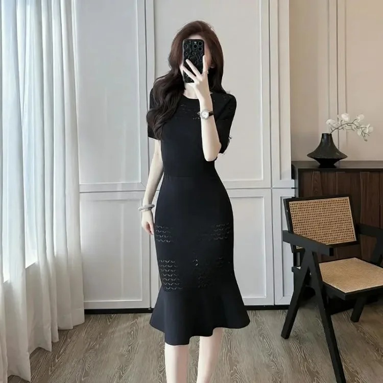 Summer new style socialite Xiaoxiangfeng ice silk dress women's summer temperament high-end hollow high-waisted thin short-sleeved knitted fishtail skirt