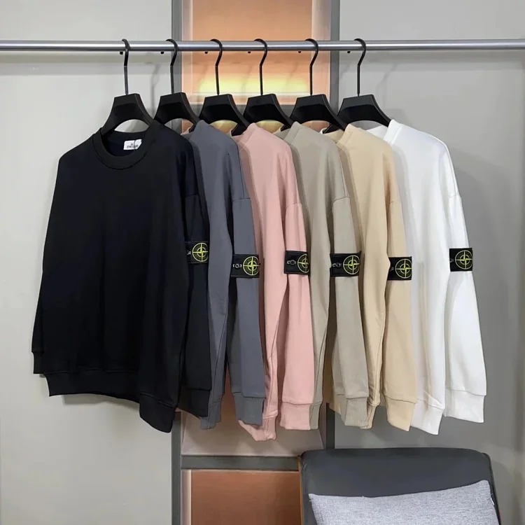 Round neck pullover long sleeve sweatshirt, same style for men and women